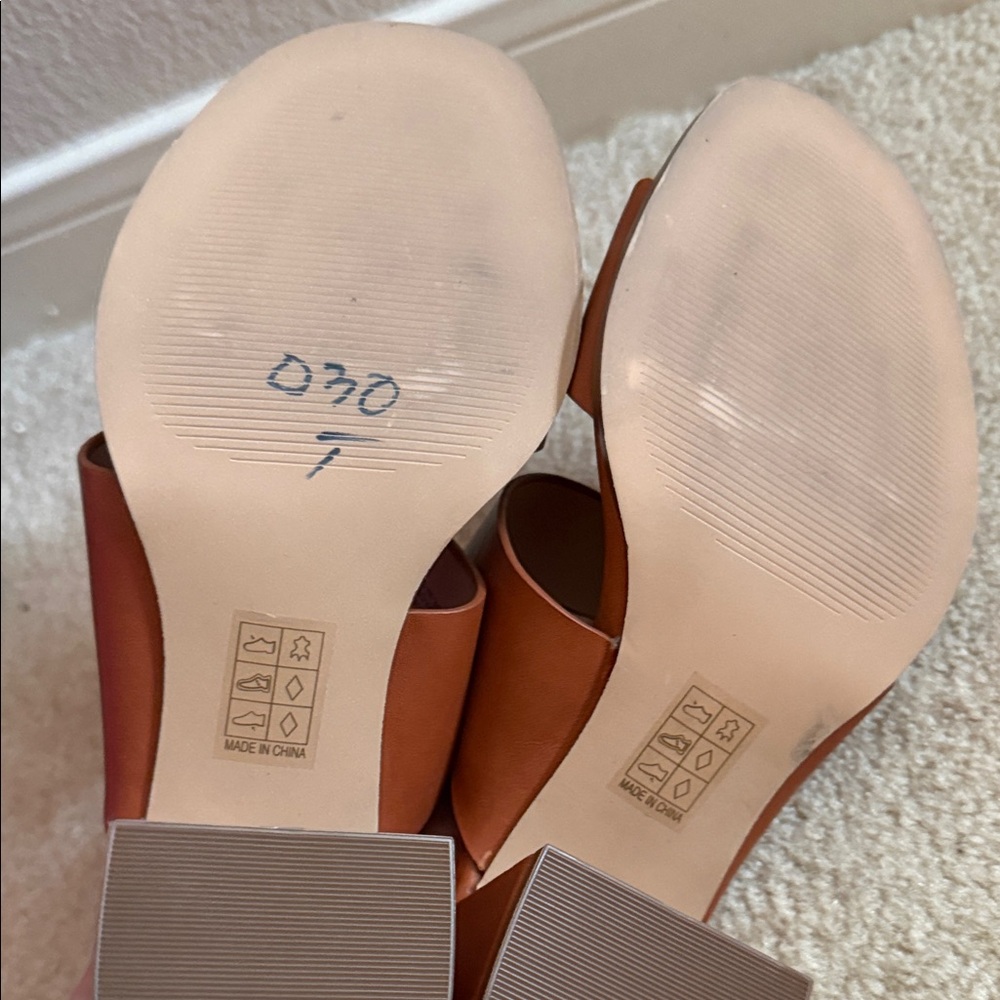 Messeca New York Women's Brown Slide Leather Thunder Sandals size 9.5 - Picture 10 of 14